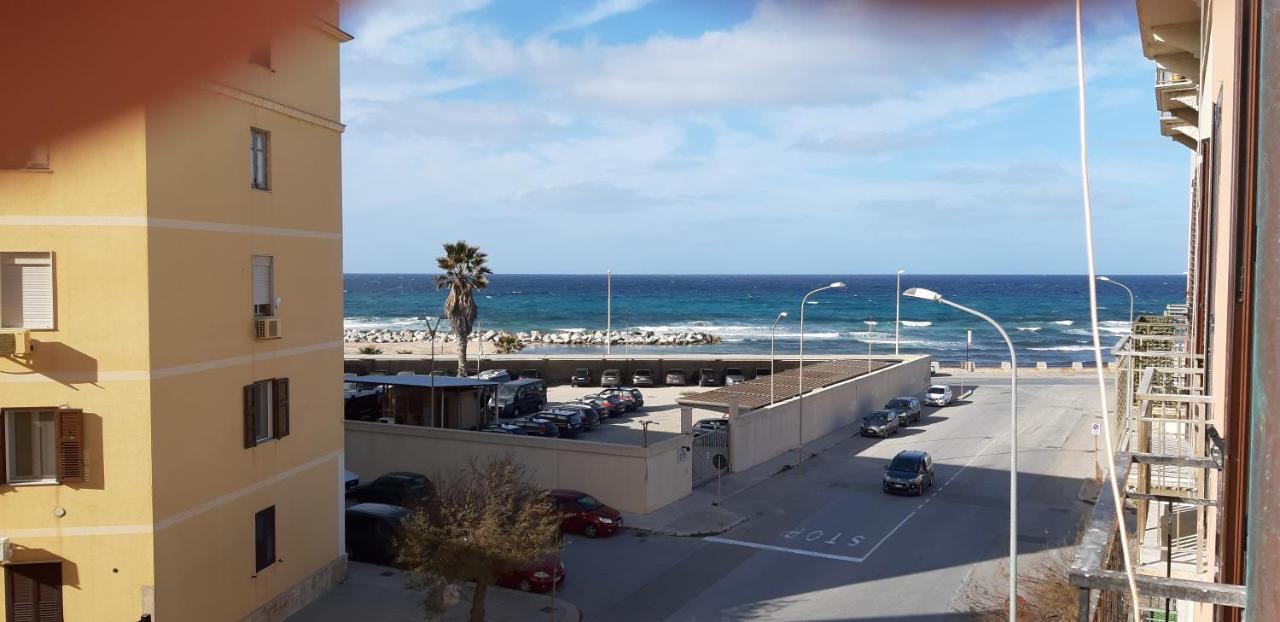 Case Vacanze "Residenze Trapanesi" Trapani Exterior foto